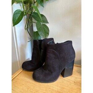 Speed Limit 98 women’s size 7 black heeled boots